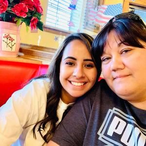 Meet your Posher, Crystal